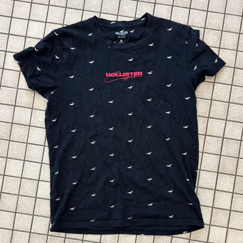 Hollister tshirt